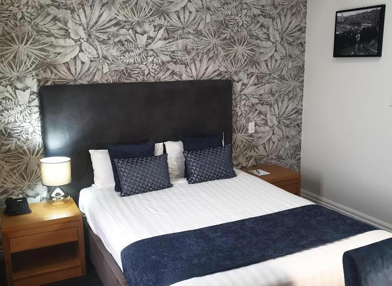 Номер Superior, Ramada By Wyndham Hamilton City Center