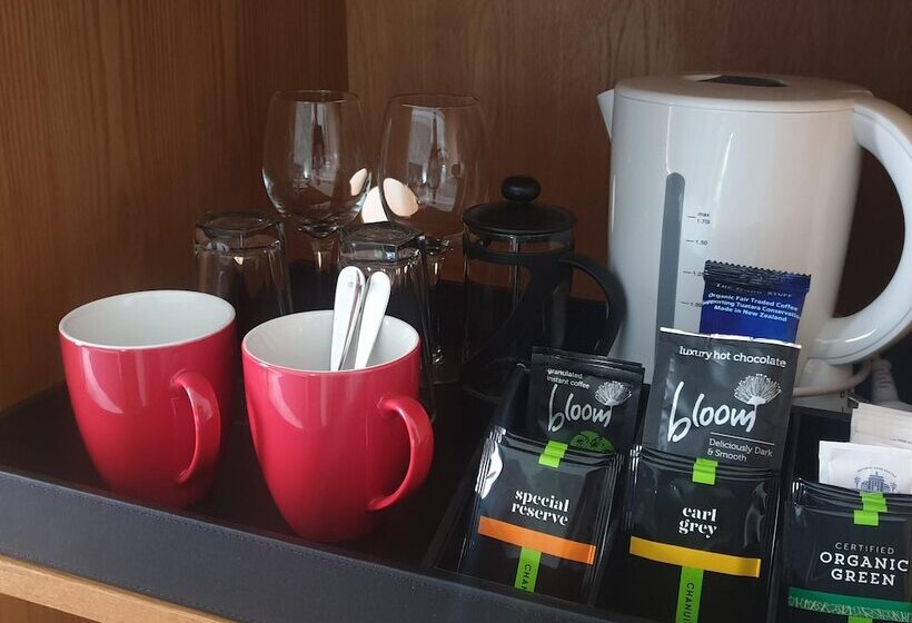 スーペリアールーム, Ramada By Wyndham Hamilton City Center