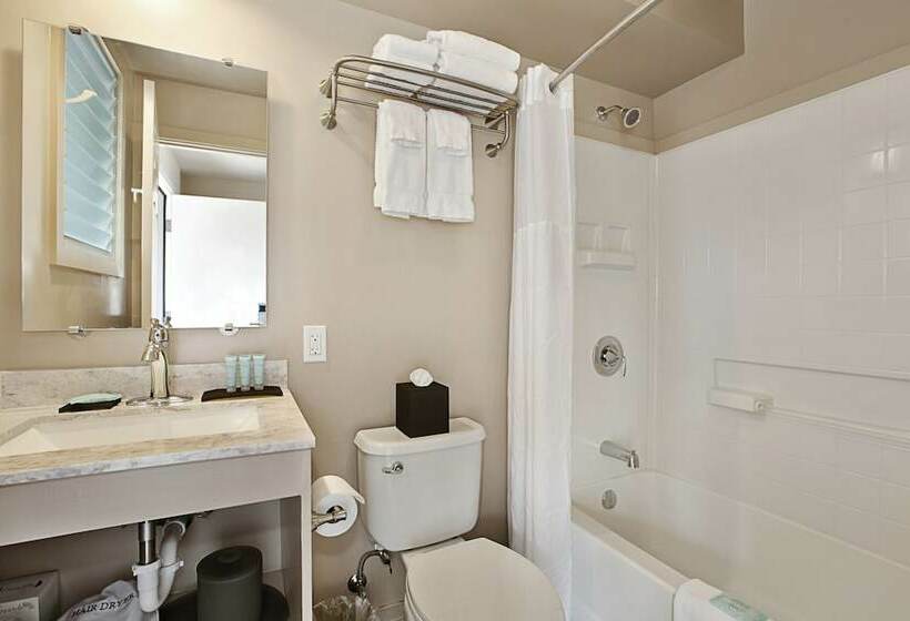 غرفة ديلوكس مطلّة علي البحر, The Iso By Castle