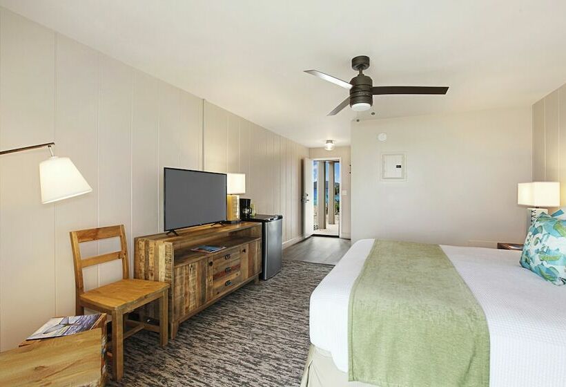 غرفة قياسية مطلّة علي البحر, The Iso By Castle