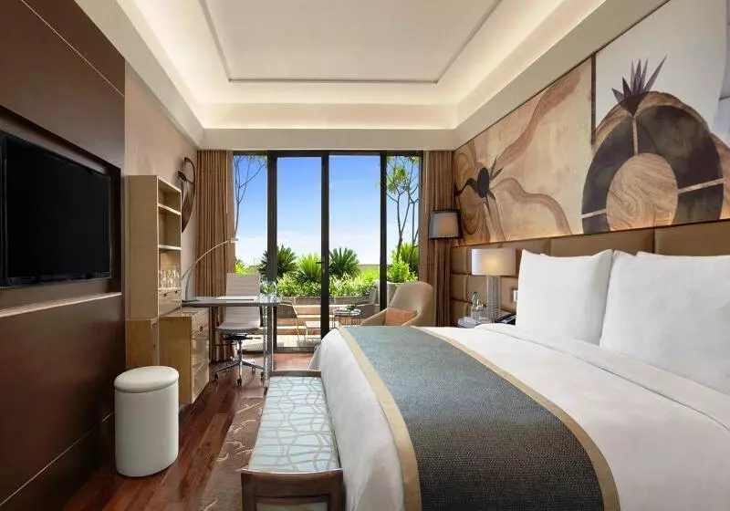 اتاق لوکس, The Leela Ambience Convention Hotel Delhi