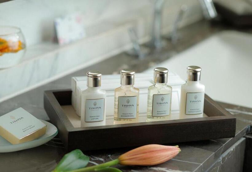 デラックススイート, The Leela Ambience Convention Hotel Delhi