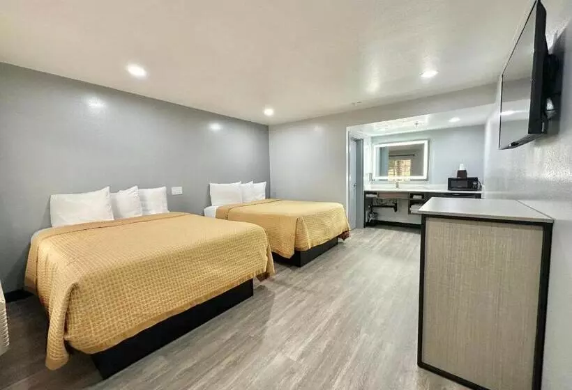 ２ダブルベッドのスタンダードルーム, Express Inn & Suites Ontario Airport