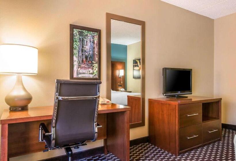 جناح مزوَّد بشرفة, Spark By Hilton St. Augustine Historic District