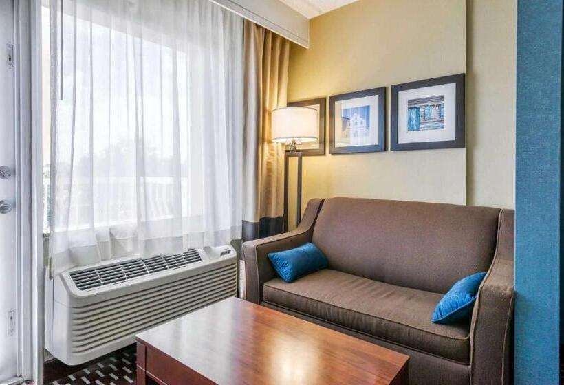 جناح مزوَّد بشرفة, Spark By Hilton St. Augustine Historic District