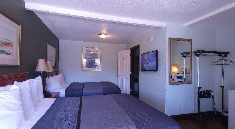 غرفه قياسيه سريرين مزدوجين, Rodeway Inn Chico University Area