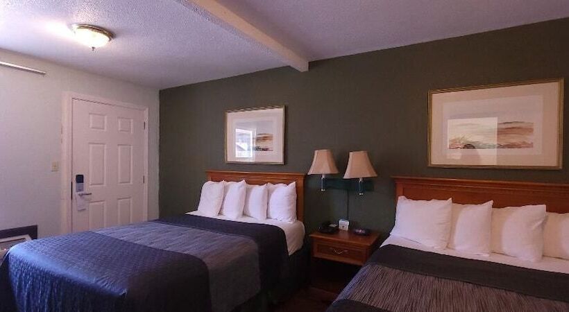 스탠다드 룸 더블 침대 2개, Rodeway Inn Chico University Area