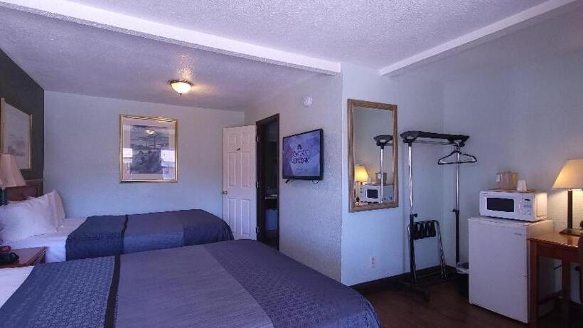 غرفه قياسيه سريرين مزدوجين, Rodeway Inn Chico University Area