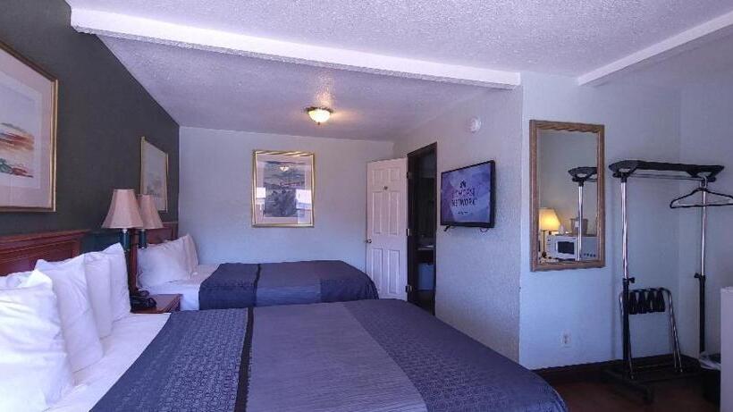 스탠다드 룸 더블 침대 2개, Rodeway Inn Chico University Area