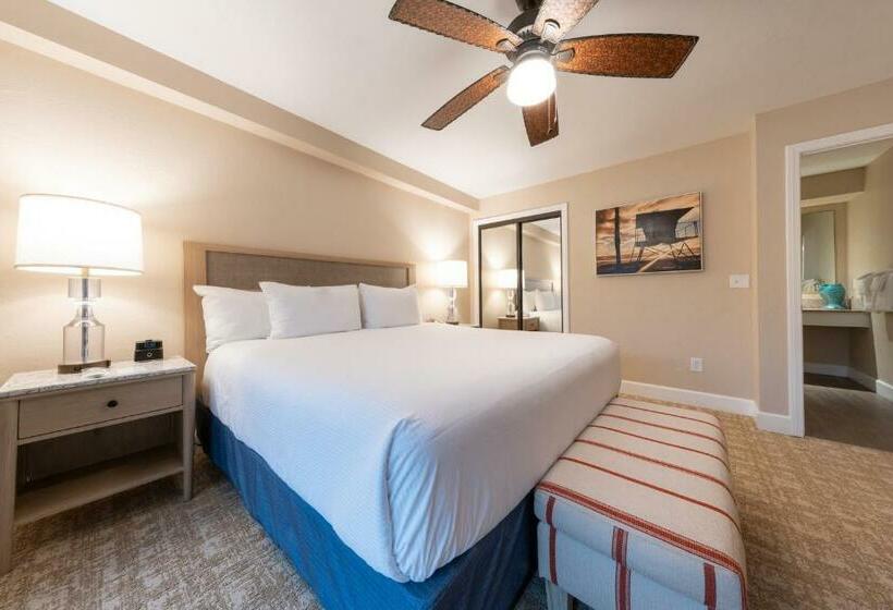 جناح, Southern California Beach Club