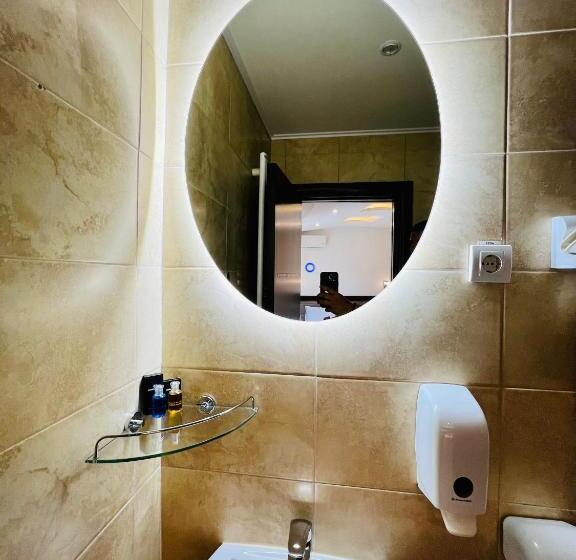 اتاق اکونومی, Side One Design Hotel Garni