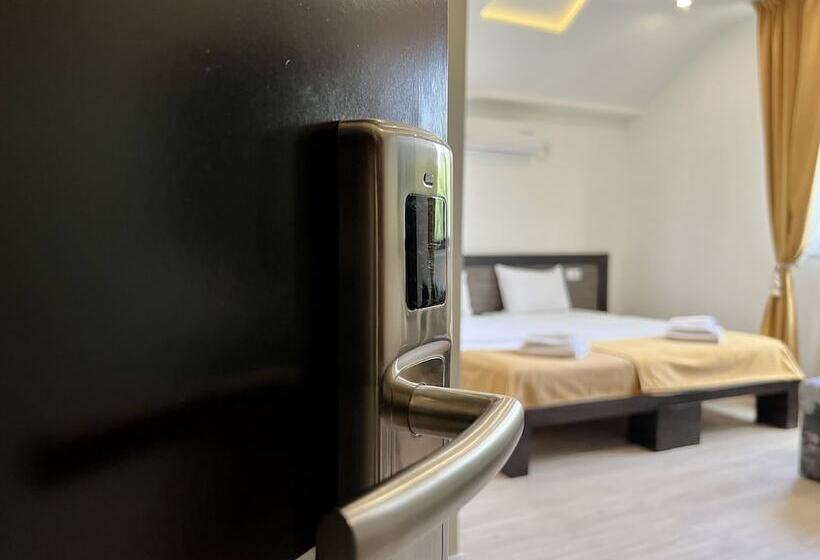 اتاق راحتی, Side One Design Hotel Garni