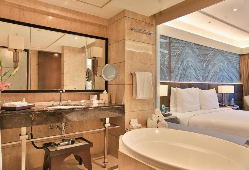 エクゼクティブスイート, The Leela Ambience Convention Hotel Delhi