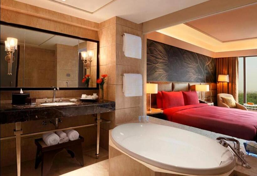 デラックススイート, The Leela Ambience Convention Hotel Delhi