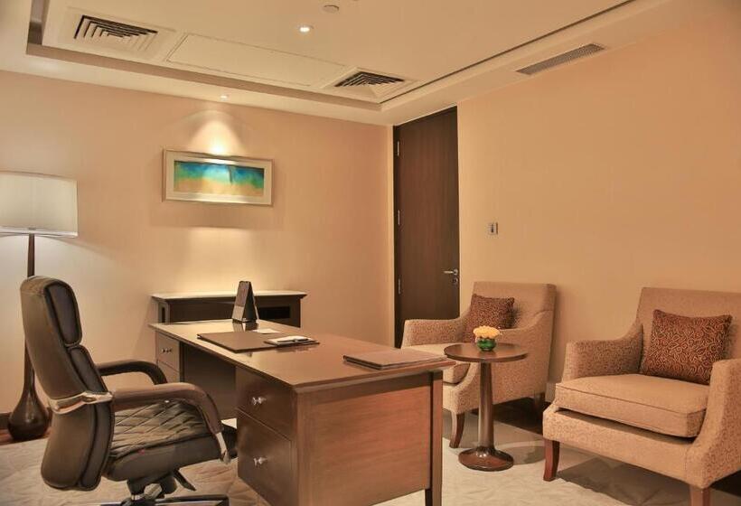سوئیت پرزیدنت, The Leela Ambience Convention Hotel Delhi