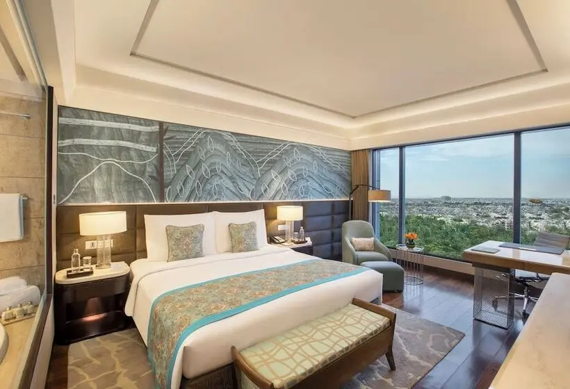 エクゼクティブスイート, The Leela Ambience Convention Hotel Delhi