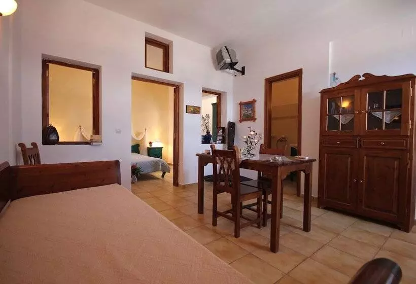 آپارتمان 1 خوابه با چشمانداز دریا, Vrachia Studios & Apartments