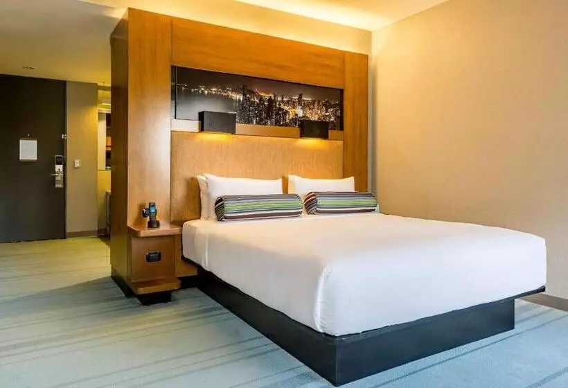 Standard Room King Size Bed