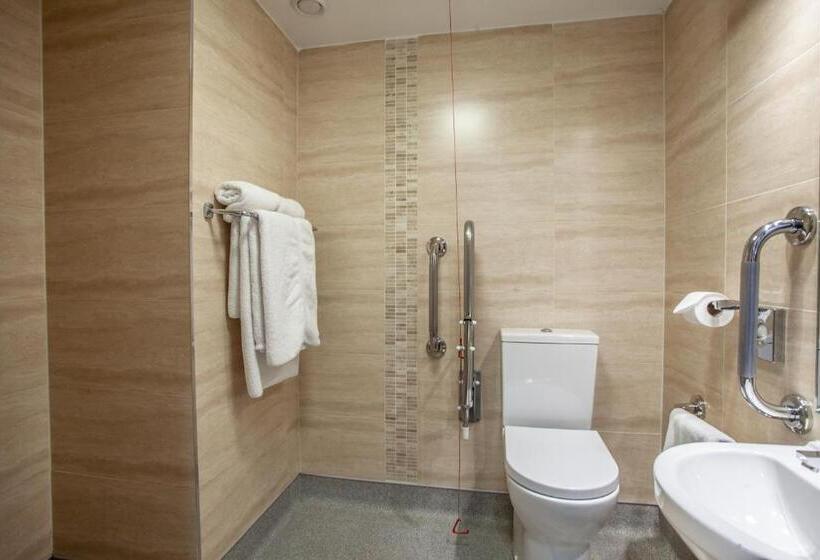 اتاق استاندارد, Blackpool Football Club Stadium Hotel, A Member Of Radisson Individuals