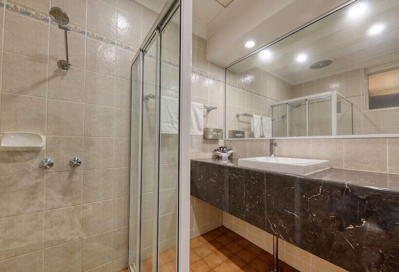 اتاق لوکس, Bushmans Motor Inn