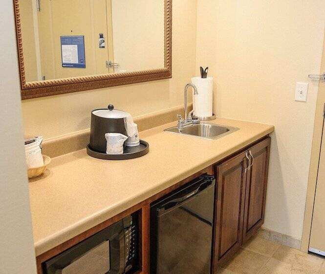 إستوديو قياسى, Hampton Inn & Suites Brookings