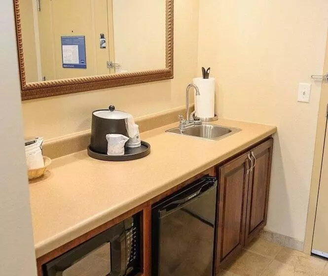 スタンダードスタジオ, Hampton Inn & Suites Brookings