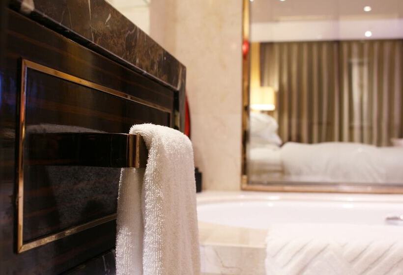 디럭스 룸, Hilton Zhengzhou