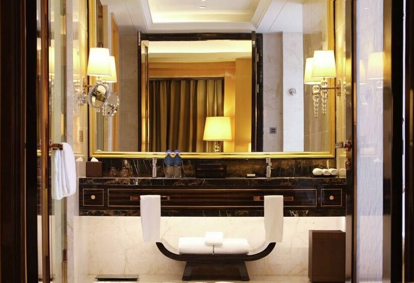 디럭스 스위트, Hilton Zhengzhou
