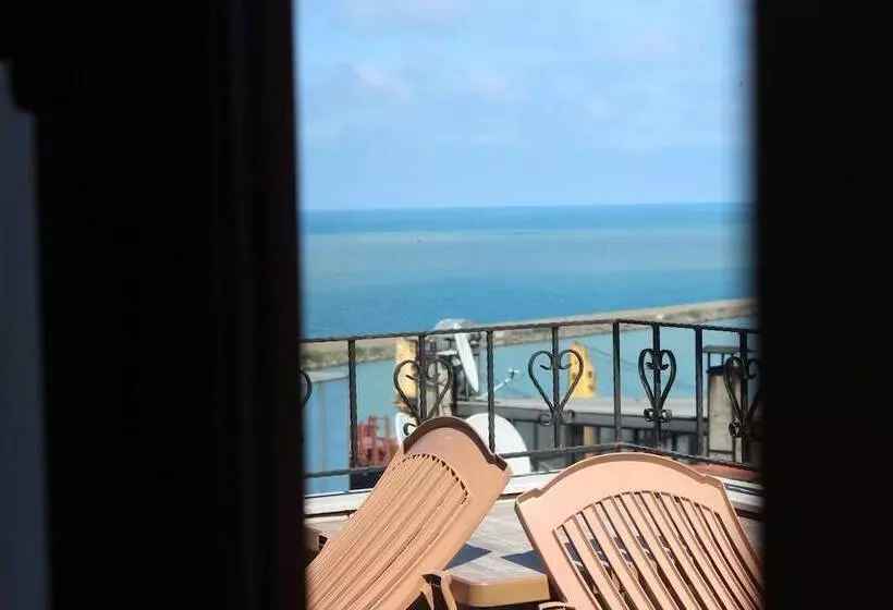 اتاق استاندارد, Nazar
