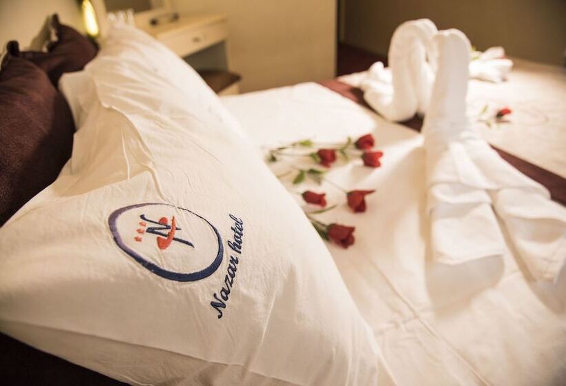 اتاق استاندارد سه نفره, Nazar