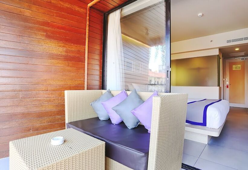 带阳台的豪华间, Sevn Legian