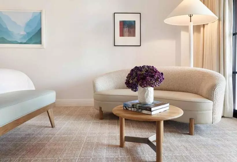 テラス付きスタンダードルーム, The Maybourne Beverly Hills, Maybourne Hotel Collection