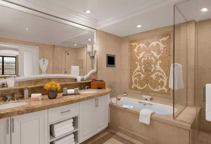 テラス付スイート, The Maybourne Beverly Hills, Maybourne Hotel Collection