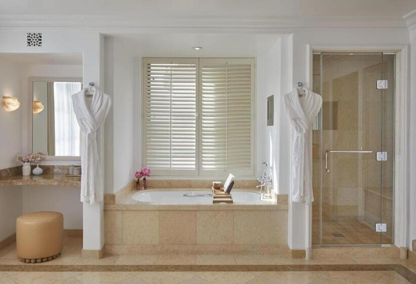 Люкс, The Maybourne Beverly Hills, Maybourne Hotel Collection
