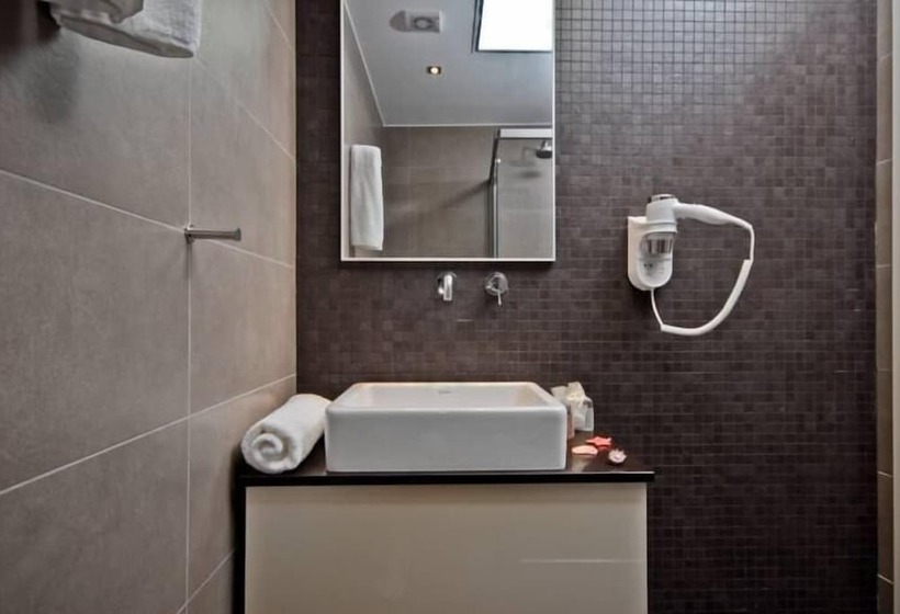 スタンダードシングルルーム, Xenia