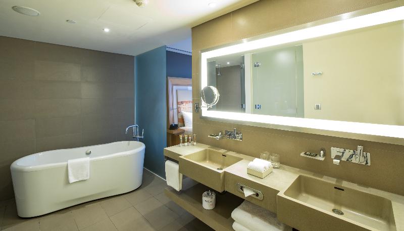 سوئیت پریمیوم, Novotel Danang Premier Han River