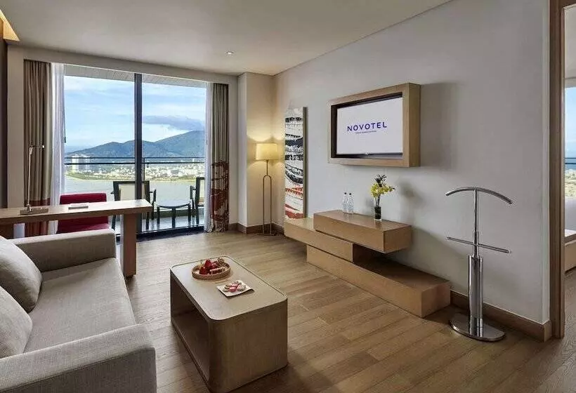 سوئیت پریمیوم, Novotel Danang Premier Han River