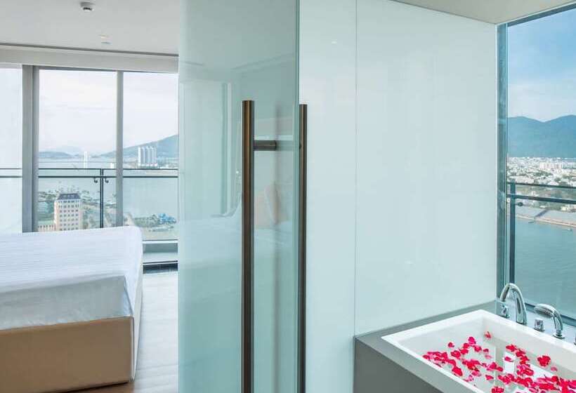 سوئیت پریمیوم, Novotel Danang Premier Han River