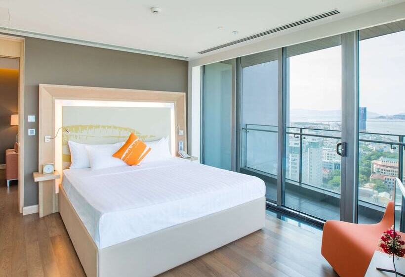 سوئیت پریمیوم, Novotel Danang Premier Han River