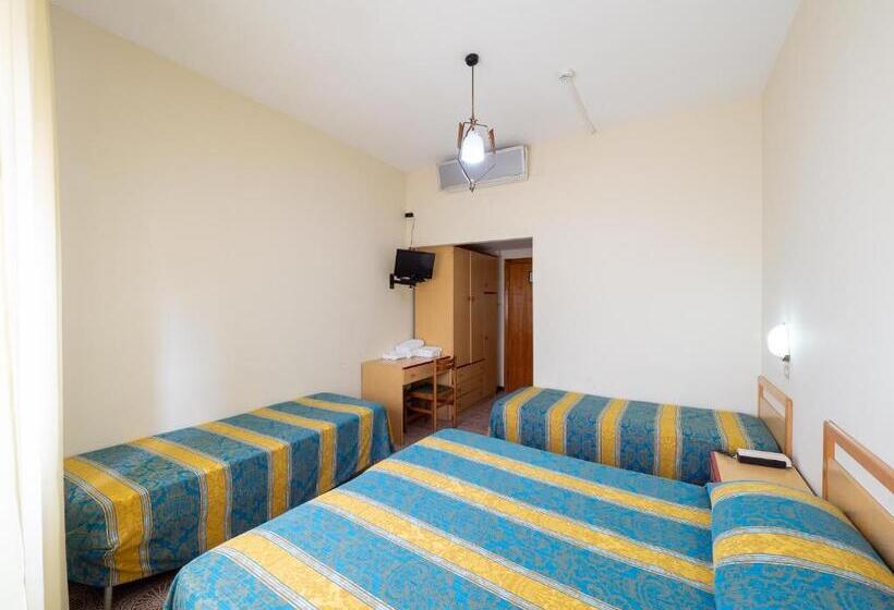 חדר סטנדרט לארבעה, Blurelda