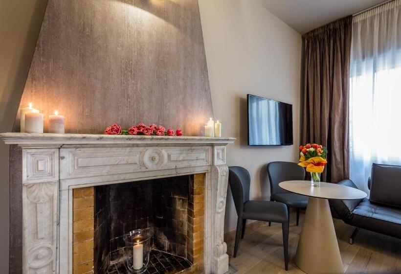 اتاق لوکس با وان آب گرم, Florence Old Bridge B&b