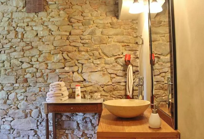 ロマンチックな部屋, Domaine De Marseillens