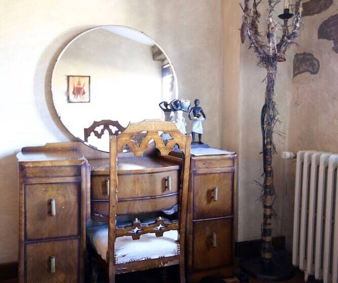 اتاق رمانتیک, Domaine De Marseillens