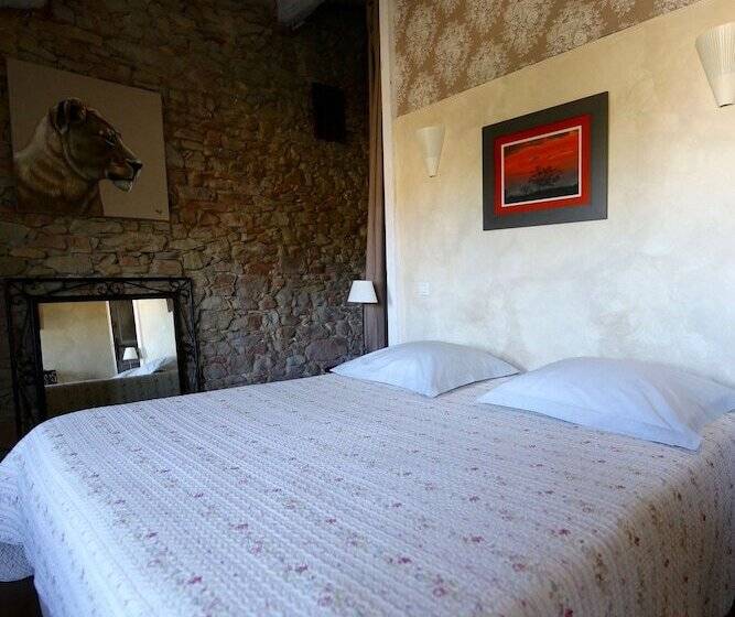 اتاق رمانتیک, Domaine De Marseillens