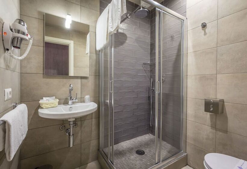 اتاق اکونومی, Florence Old Bridge B&b