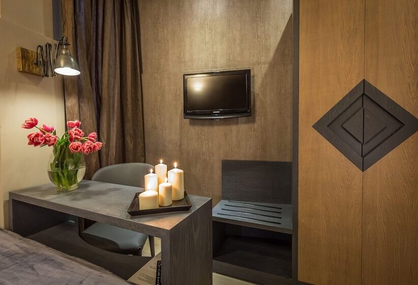 اتاق اکونومی, Florence Old Bridge B&b