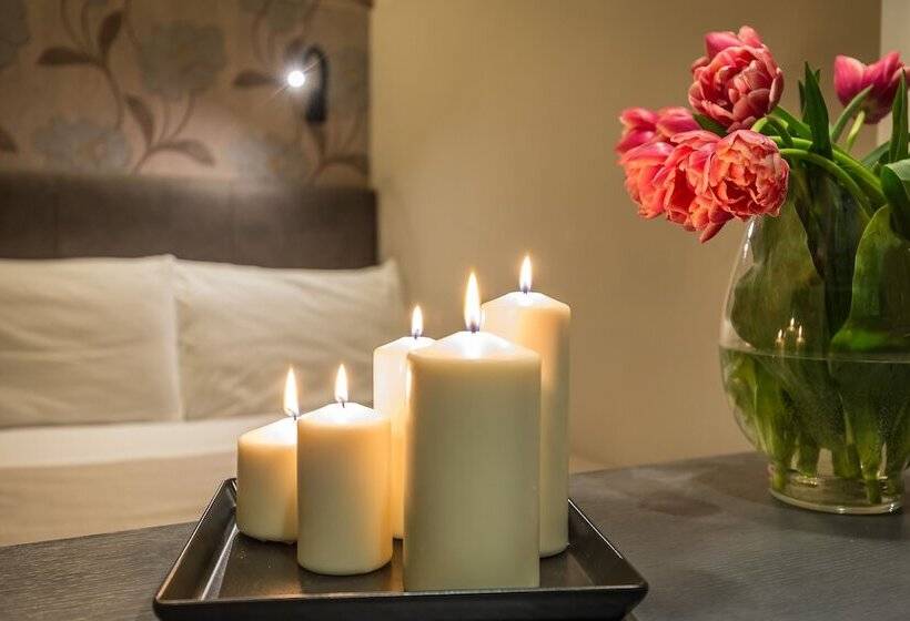 اتاق اکونومی, Florence Old Bridge B&b