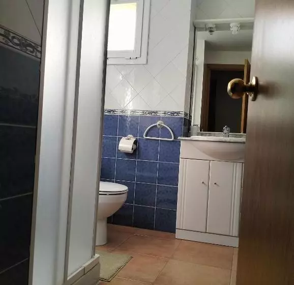 Economy Room