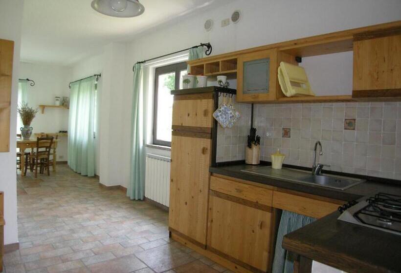 اتاق دوبلکس, Agriturismo La Torriola