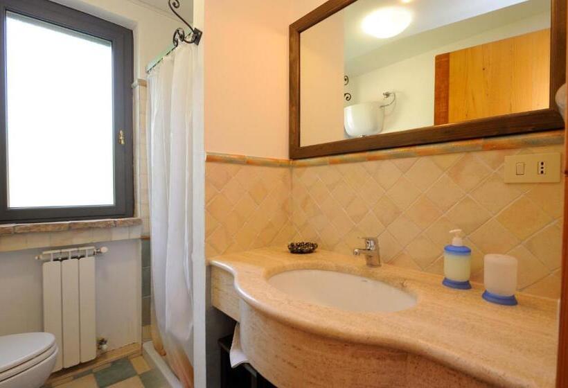 اتاق دوبلکس, Agriturismo La Torriola